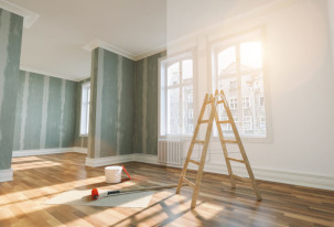 Cum protejezi eficient suprafețele în timpul renovării: cele mai utile materiale auxiliare